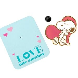NEW Snoopy Pin